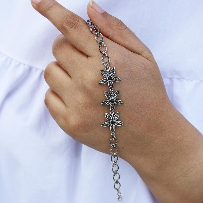 Beş Yaprak Model Gümüş Ve Orijinal Oltu Taşı Bileklik