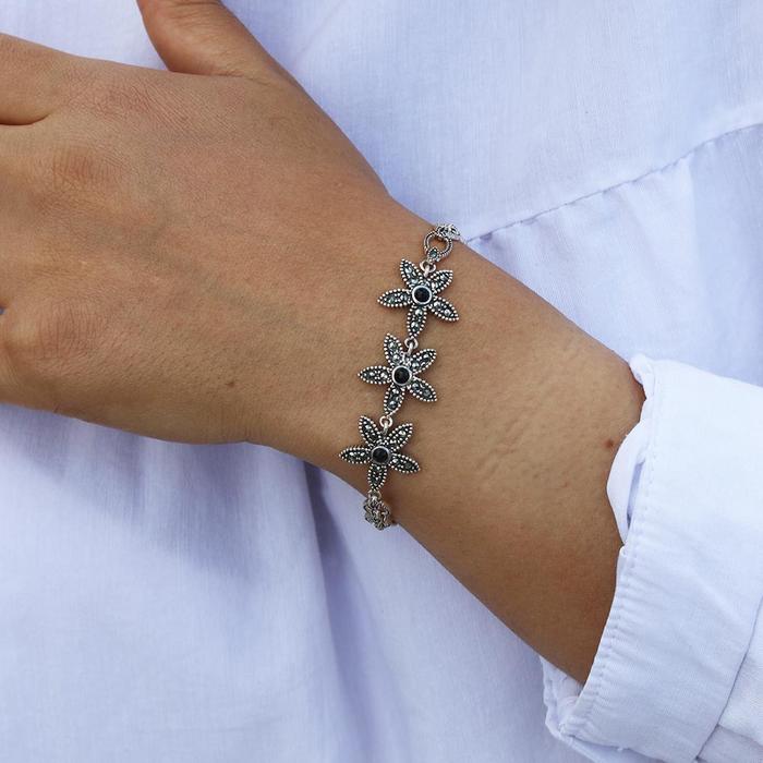 Beş Yaprak Model Gümüş Ve Orijinal Oltu Taşı Bileklik