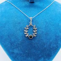 Çift Yaprak Model Oltu Taşı İşçilikli 925 Ayar Gümüş Kolye