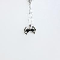 Damla Kanat Model Oltu Taşı İşçilikli 925 Ayar Gümüş Kolye