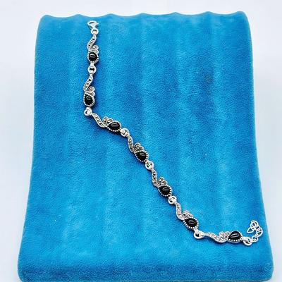 Damla Model Oltu Taşı İşçilikli 925 Ayar Gümüş Bileklik