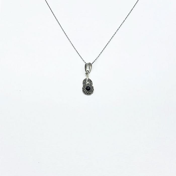 Gül Model Oltu Taşı İşçilikli 925 Ayar Gümüş Kolye