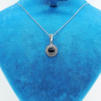 Güneş Model Oltu Taşı İşçilikli 925 Ayar Gümüş Kolye