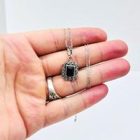 Kare Model Oltu Taşı İşçilikli 925 Ayar Gümüş Kolye