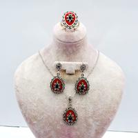 Kırmızı Mine ve Oltu Taşı İşçilikli 925 Ayar Gümüş Kolye Küpe Yüzük Set