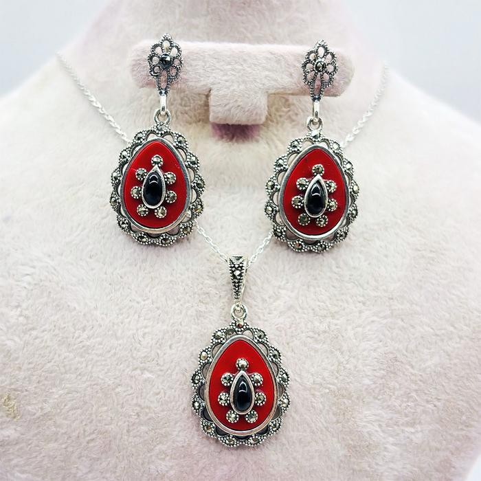 Kırmızı Mine ve Oltu Taşı İşçilikli 925 Ayar Gümüş Kolye Küpe Yüzük Set
