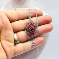 Kırmızı Mine ve Oltu Taşı İşçilikli 925 Ayar Gümüş Kolye