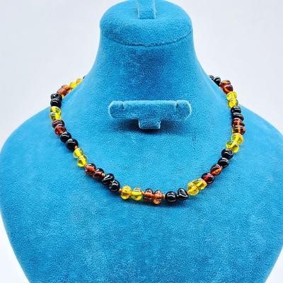 Koyu Renkte Bebek Damla Kehribar Kolye