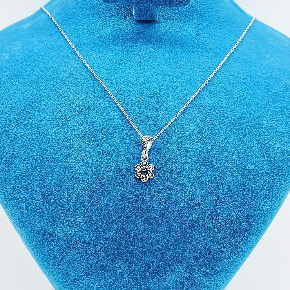 Daisy Oltu Stone Crafted 925 K Silver Necklace