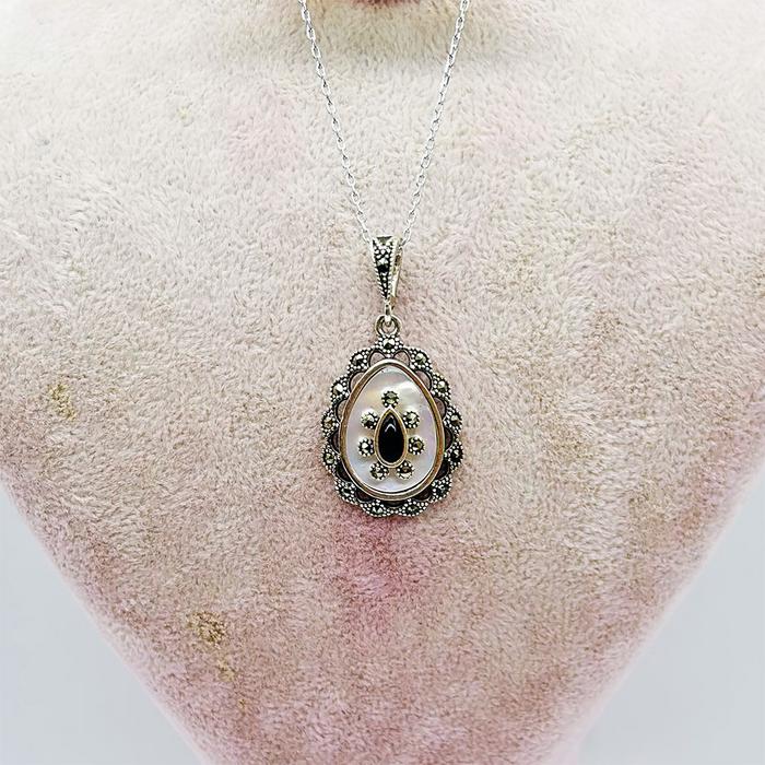 Sedef ve Oltu Taşı İşçilikli 925 Ayar Gümüş Kolye