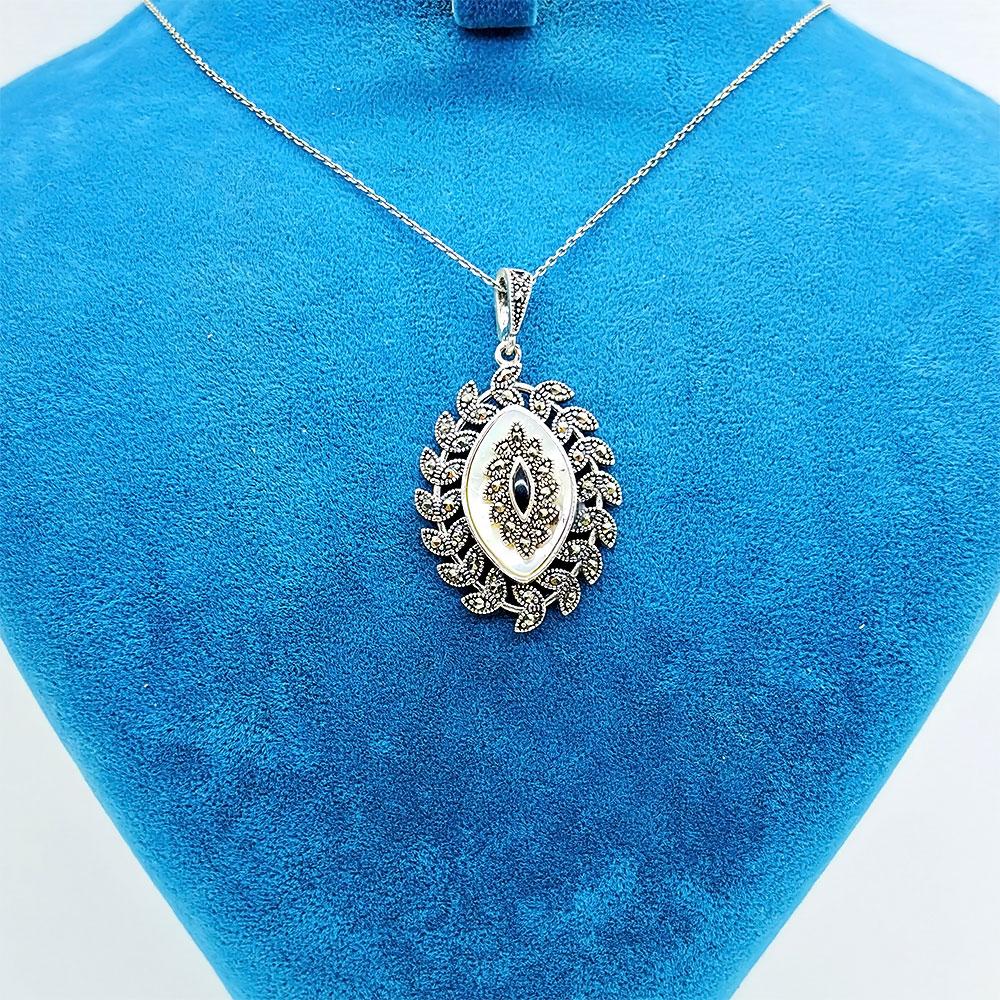 Mother-of-Pearl & Oltu Stone Design 925 K Silver Necklace