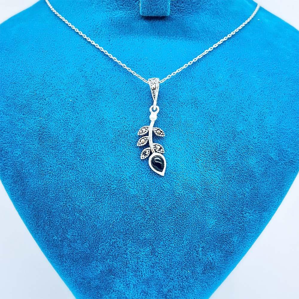 Leaf Margazit & Oltu Stone Crafted 925 K Silver Necklace