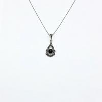 Zirkon ve Oltu Taşı İşçilikli 925 Ayar Gümüş Kolye