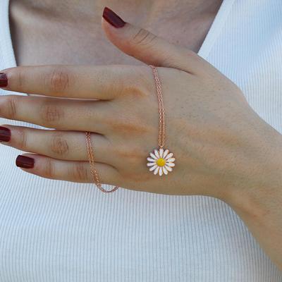 925 Ayar Gümüş Zarif Papatya Model Kolye