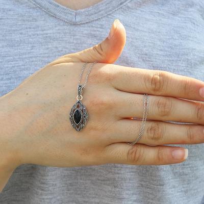 Zarif Model Gümüş Ve Oltu Taşlı Kolye