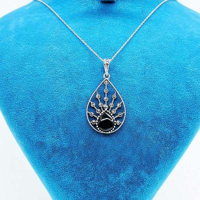 Damla Model Oltu Taşı İşçilikli 925 Ayar Gümüş Kolye