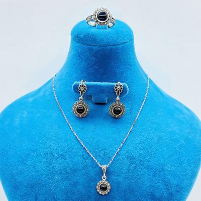 Gül Model Oltu Taşı İşçilikli 925 Ayar Gümüş Yüzük Küpe Kolye Set 