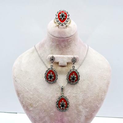 Kırmızı Mine ve Oltu Taşı İşçilikli 925 Ayar Gümüş Kolye Küpe Yüzük Set