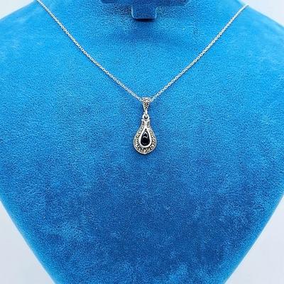 Lale Model Oltu Taşı İşçilikli 925 Ayar Gümüş Kolye