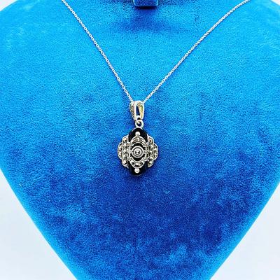 Muska Model Oltu Taşı İşçilikli 925 Ayar Gümüş Kolye