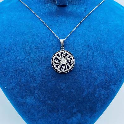 Nakkaş İşçilikli Oltu Taşı 925 Ayar Gümüş Kolye