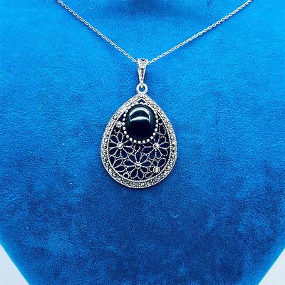 Papatya Model Oltu Taşı İşçilikli 925 Ayar Gümüş Kolye