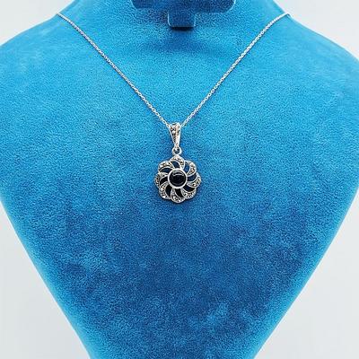 Rüzgar Gülü Model Oltu Taşı İşçilikli 925 Ayar Gümüş Kolye