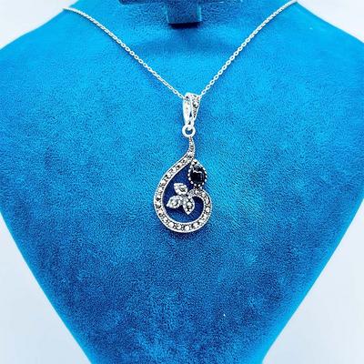 Sarmaşık Model Margazit ve Oltu Taşı İşçilikli 925 Ayar Gümüş Kolye