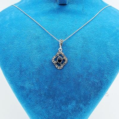 Sarmaşık Model Oltu Taşı İşçilikli 925 Ayar Gümüş Kolye