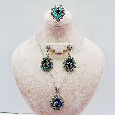 Yeşil Mine ve Oltu Taşı İşçilikli 925 Ayar Gümüş Kolye Küpe Yüzük Set