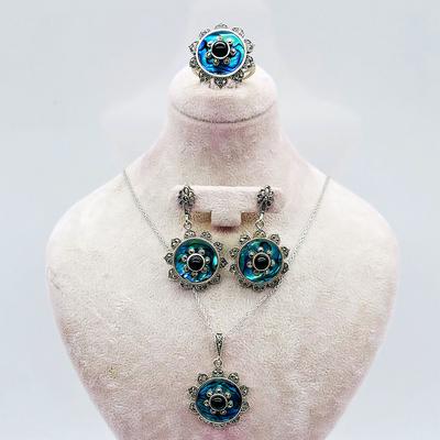 Yeşil Mine ve Oltu Taşı İşçilikli 925 Ayar Gümüş Kolye Küpe Yüzük Set