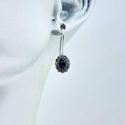 Zirkon ve Oltu Taşı İşçilikli 925 Ayar Gümüş Küpe